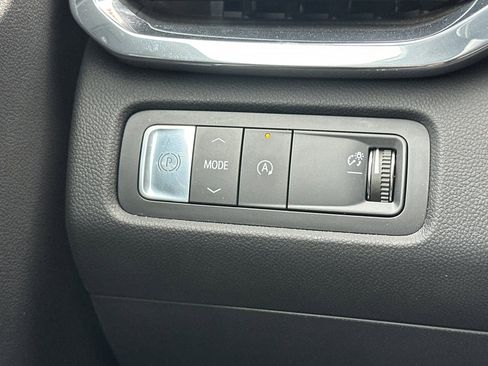 Used 2025 GMC Acadia Elevation image 43