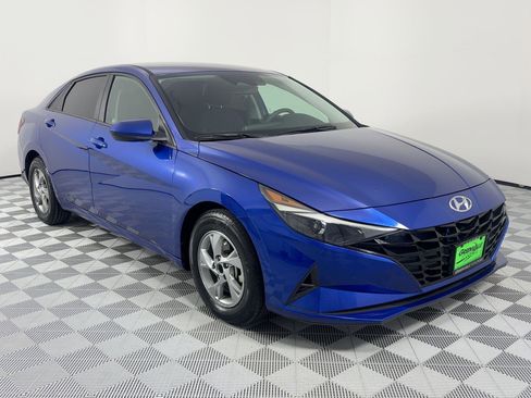 Used 2021 Hyundai Elantra SE image 7