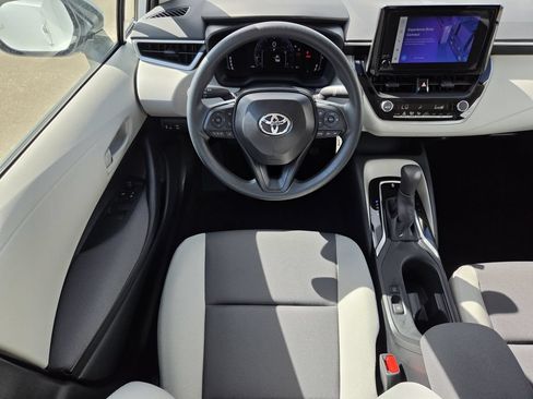 Used 2026 Toyota Corolla LE FWD image 13