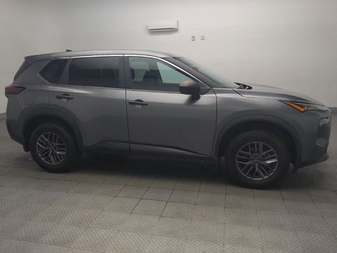 Used 2023 Nissan Rogue S FWD image 11