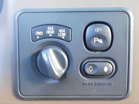 Used 2004 Ford F350 Lariat AWD/4WD image 11