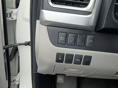 Used 2018 Toyota Highlander Limited FWD image 52