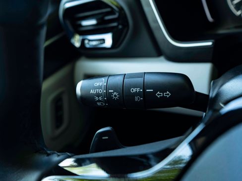 Used 2024 Honda Pilot Touring image 24