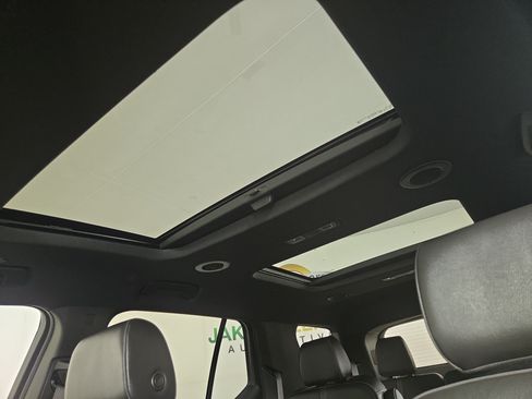 Certified 2023 Chevrolet Traverse RS AWD/4WD image 23