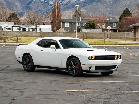 Used 2020 Dodge Challenger SXT w/ Blacktop Package image 3