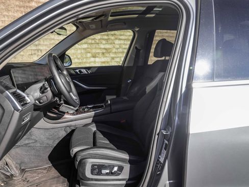 Used 2024 BMW X7 xDrive40i w/ Premium Package image 24