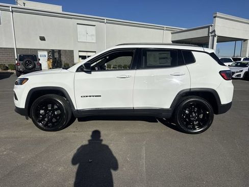 New 2026 Jeep Compass Latitude AWD/4WD image 10