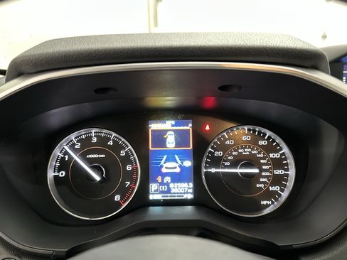 Used 2023 Subaru Crosstrek 2.5i Limited AWD/4WD image 23