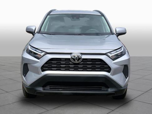 Used 2025 Toyota RAV4 XLE FWD image 4