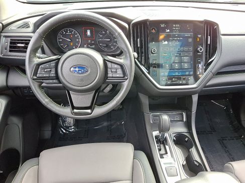 Used 2024 Subaru Ascent Onyx Edition image 9