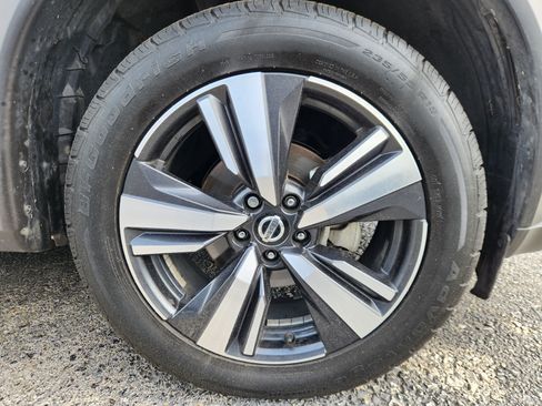 Certified 2021 Nissan Rogue SL w/ Premium Package AWD/4WD image 21