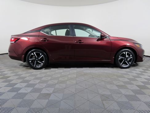 Certified 2025 Nissan Sentra SV image 42