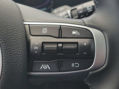 Used 2025 Kia Sportage EX FWD image 29