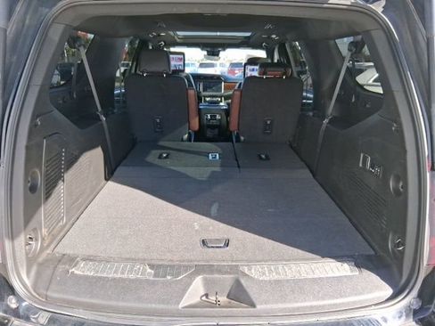 Used 2023 GMC Yukon XL Denali Ultimate image 5