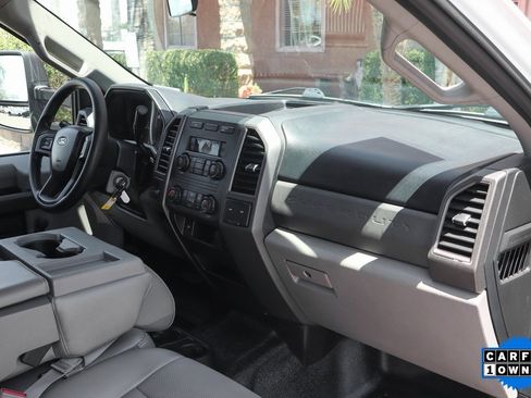 Used 2017 Ford F550 2WD Crew Cab Super Duty image 33