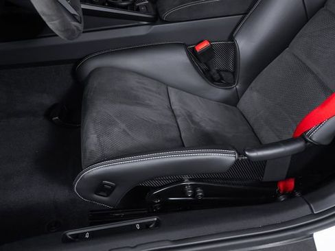 Used 2023 Porsche 911 GT3 RWD image 16