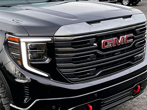 Used 2023 GMC Sierra 1500 AT4 w/ AT4 Preferred Package AWD/4WD image 33