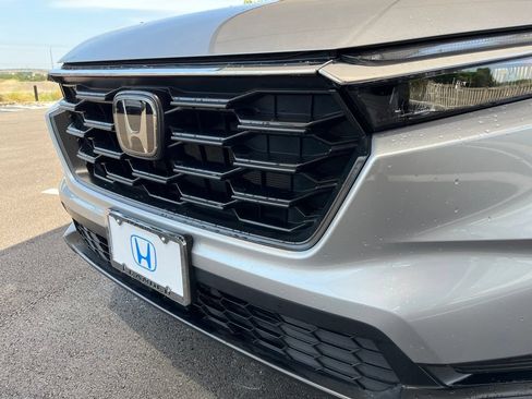 Used 2024 Honda CR-V LX image 13