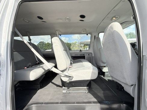 Used 2008 Ford E-150 and Econoline 150 Wagon RWD image 11