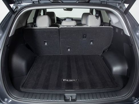 Used 2019 Hyundai Tucson Sport FWD image 17