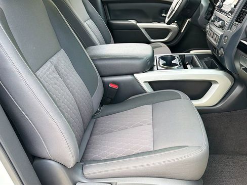 Certified 2024 Nissan Titan SV w/ SV Convenience Package RWD image 29