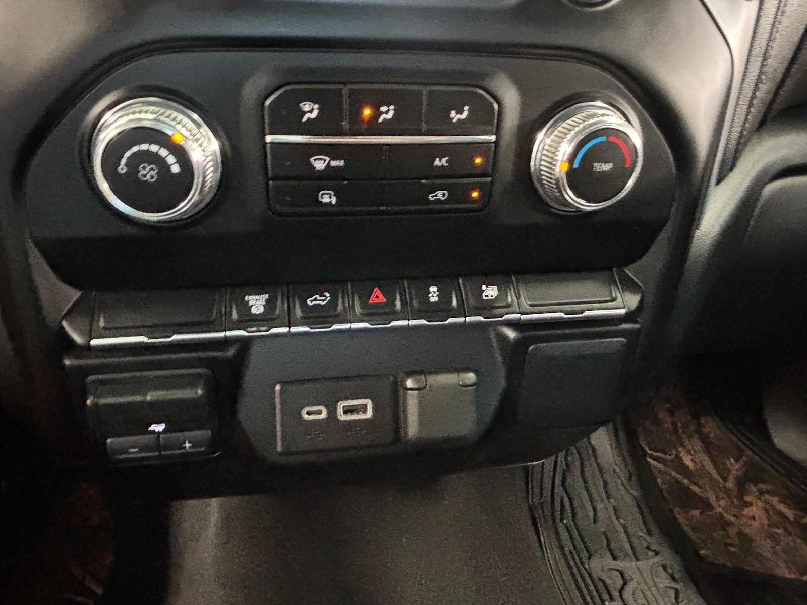 Used 2023 GMC Sierra 3500 SLE AWD/4WD image 17