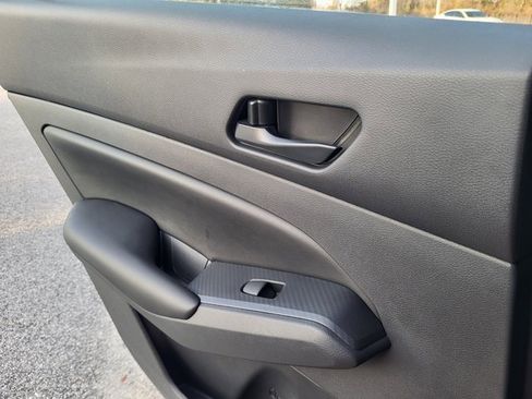 Used 2025 Nissan Altima 2.5 S image 17