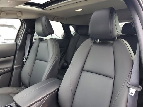 Used 2025 MAZDA CX-30 AWD 2.5 S w/ Preferred Package image 12