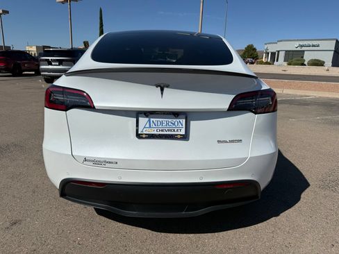 Used 2022 Tesla Model Y Performance AWD/4WD image 8