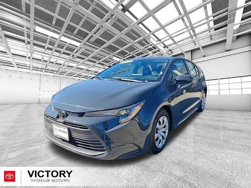 Certified 2025 Toyota Corolla LE image 7