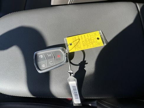 Used 2025 Cadillac XT6 Sport w/ Technology Package image 40