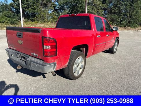 Used 2011 Chevrolet Silverado 1500 LT w/ Texas Edition RWD image 5