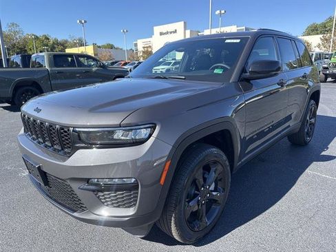 New 2025 Jeep Grand Cherokee Limited image 3