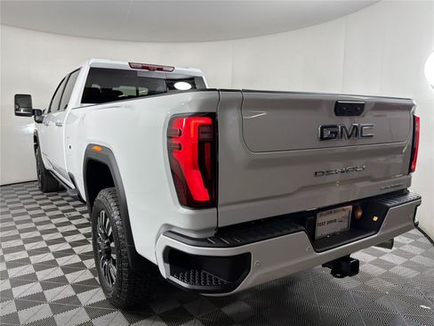 New 2026 GMC Sierra 2500 Denali Ultimate AWD/4WD image 4