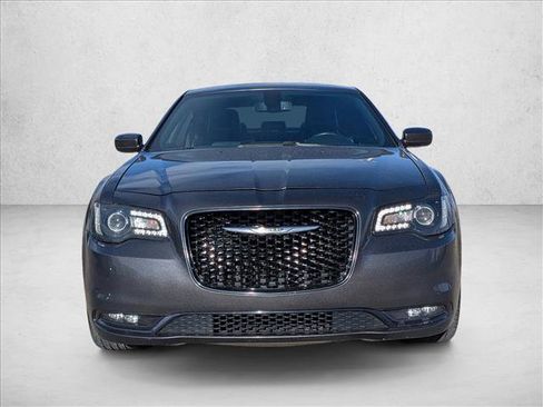 Used 2017 Chrysler 300 S image 2