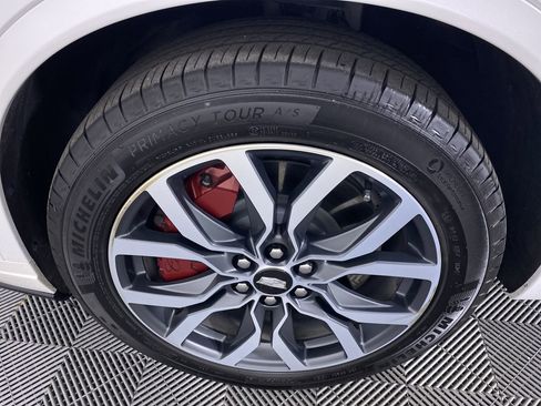 Certified 2024 Cadillac XT6 Sport w/ Technology Package image 17