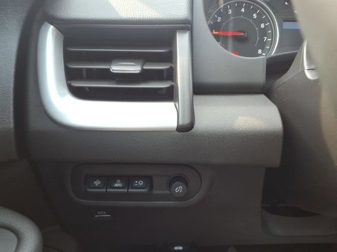Used 2024 GMC Terrain SLT w/ Tech Package AWD/4WD image 14