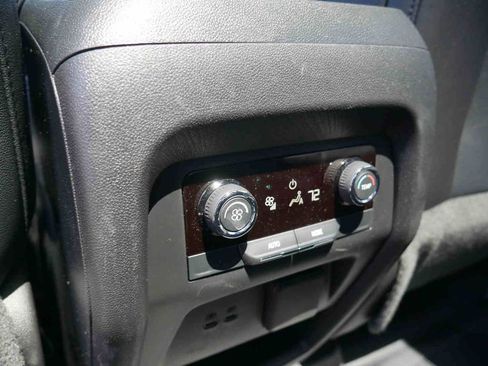 Used 2026 Chevrolet Traverse Z71 AWD/4WD image 15