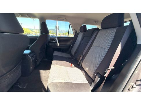 Used 2018 Toyota 4Runner SR5 AWD/4WD image 20