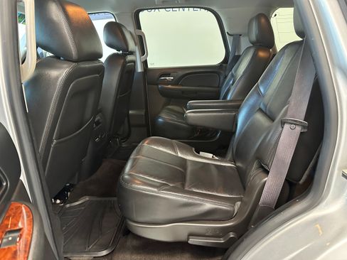 Used 2014 Chevrolet Tahoe LT AWD/4WD image 12