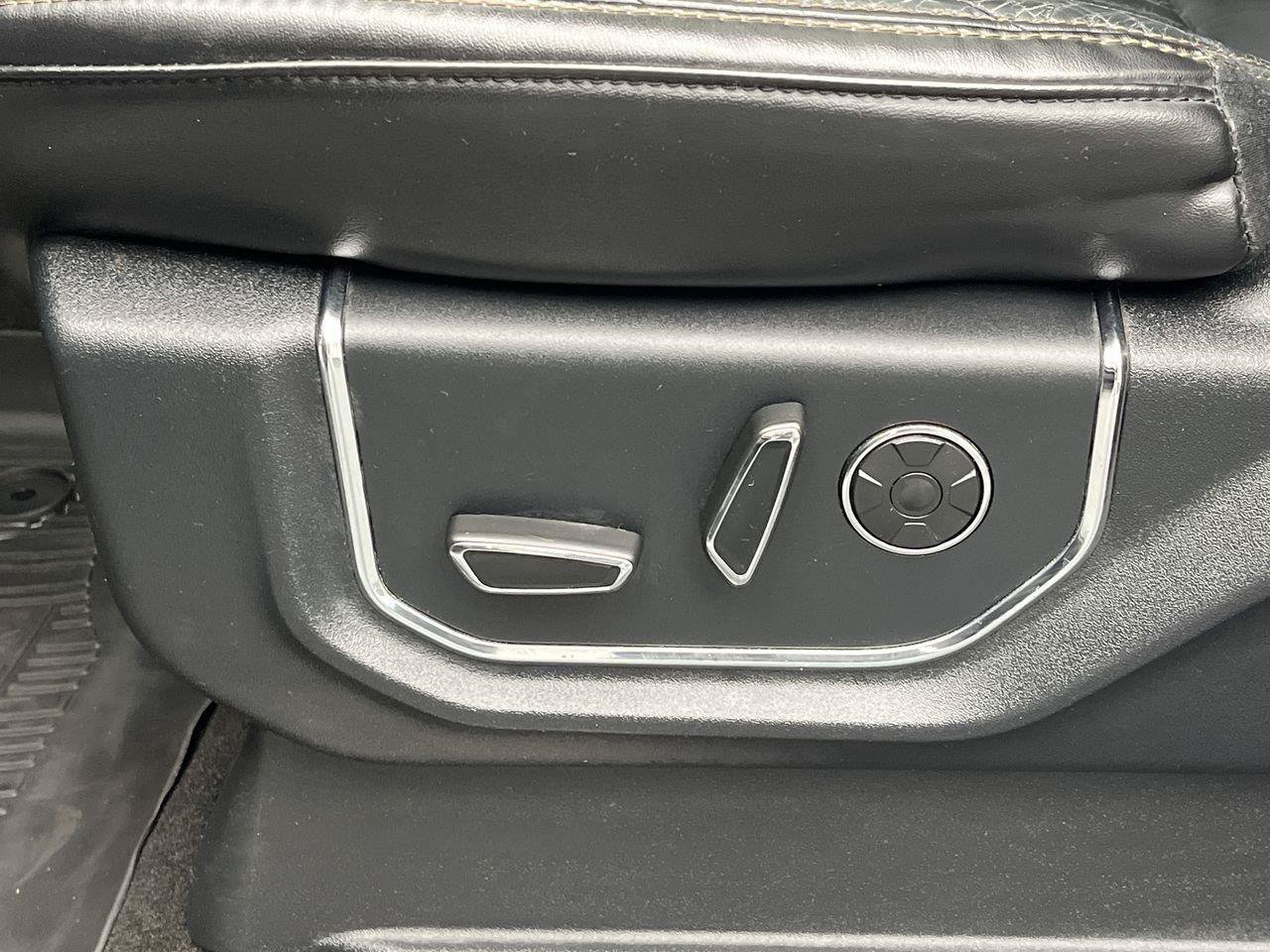 Used 2020 Ford Expedition Platinum AWD/4WD image 12