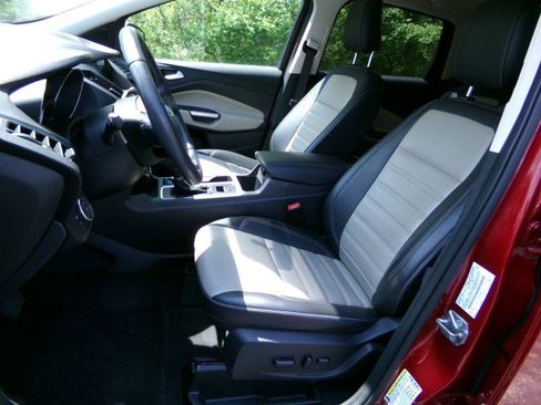Used 2019 Ford Escape SEL AWD/4WD image 13