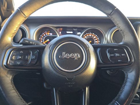 Used 2018 Jeep Wrangler Unlimited Sport S image 26