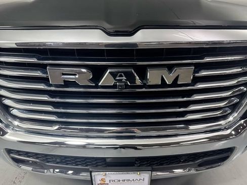 Used 2025 RAM 1500 Laramie AWD/4WD image 26