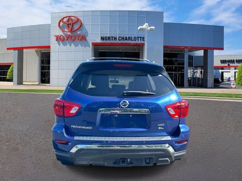 Used 2017 Nissan Pathfinder SL w/ SL Tech Package AWD/4WD image 5
