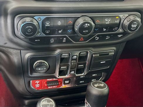 Used 2020 Jeep Wrangler Unlimited Rubicon AWD/4WD image 15