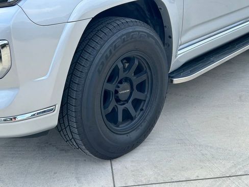 Used 2024 Toyota 4Runner Limited image 9