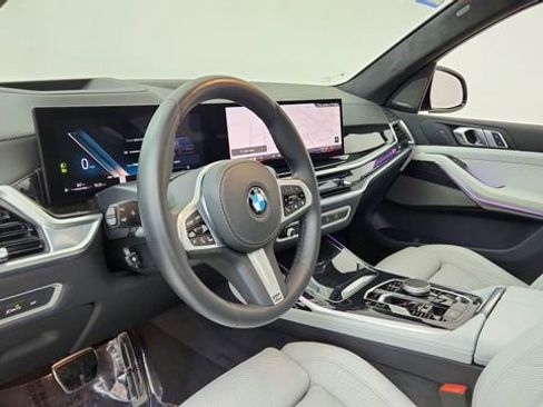 Used 2026 BMW X7 xDrive40i image 19