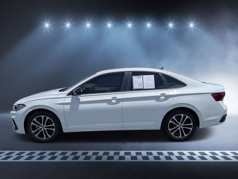 Used 2026 Volkswagen Jetta Sport FWD image 6