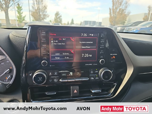 Used 2022 Toyota Highlander XLE FWD image 14